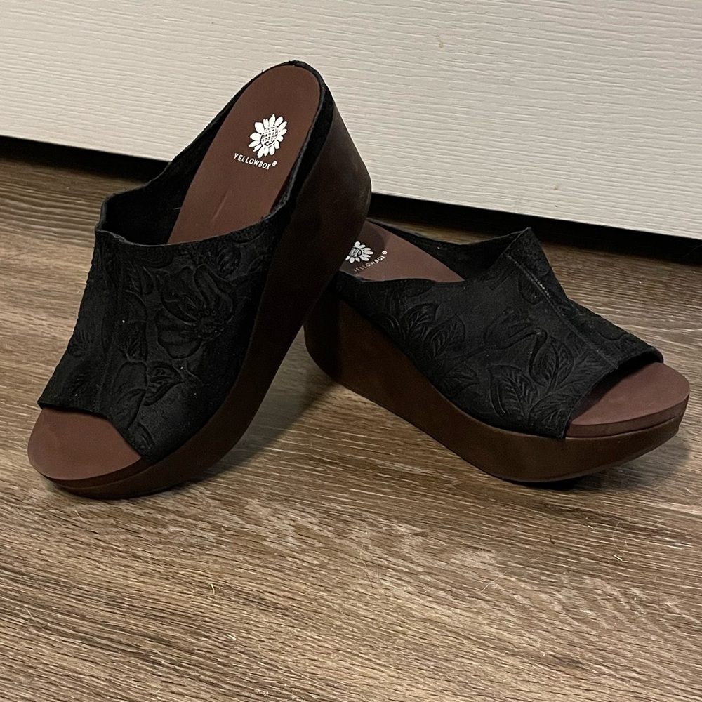 Yellow Box Najah Wedges